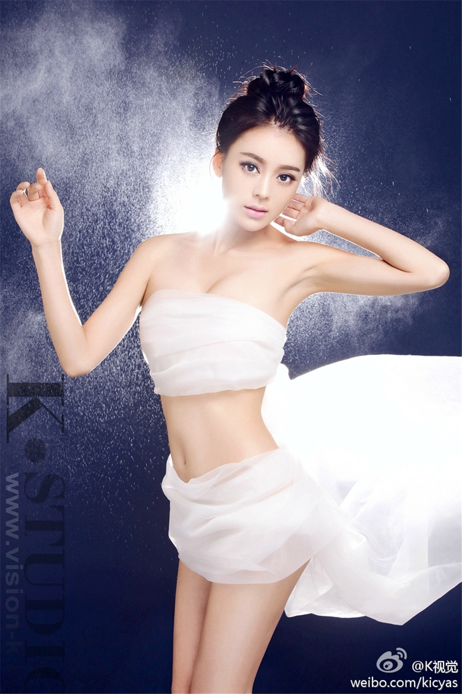 亚洲大胆人艺体术美女图片