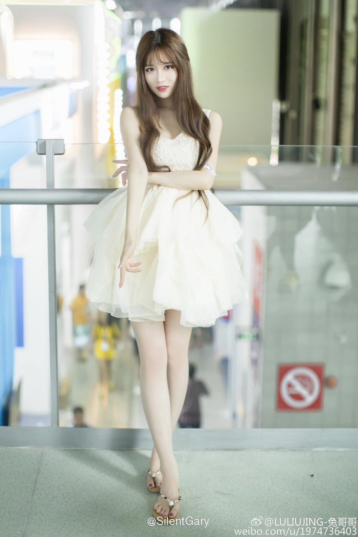 既有颜值又有身材的ChinaJoy美人LULIUJING兔哥哥