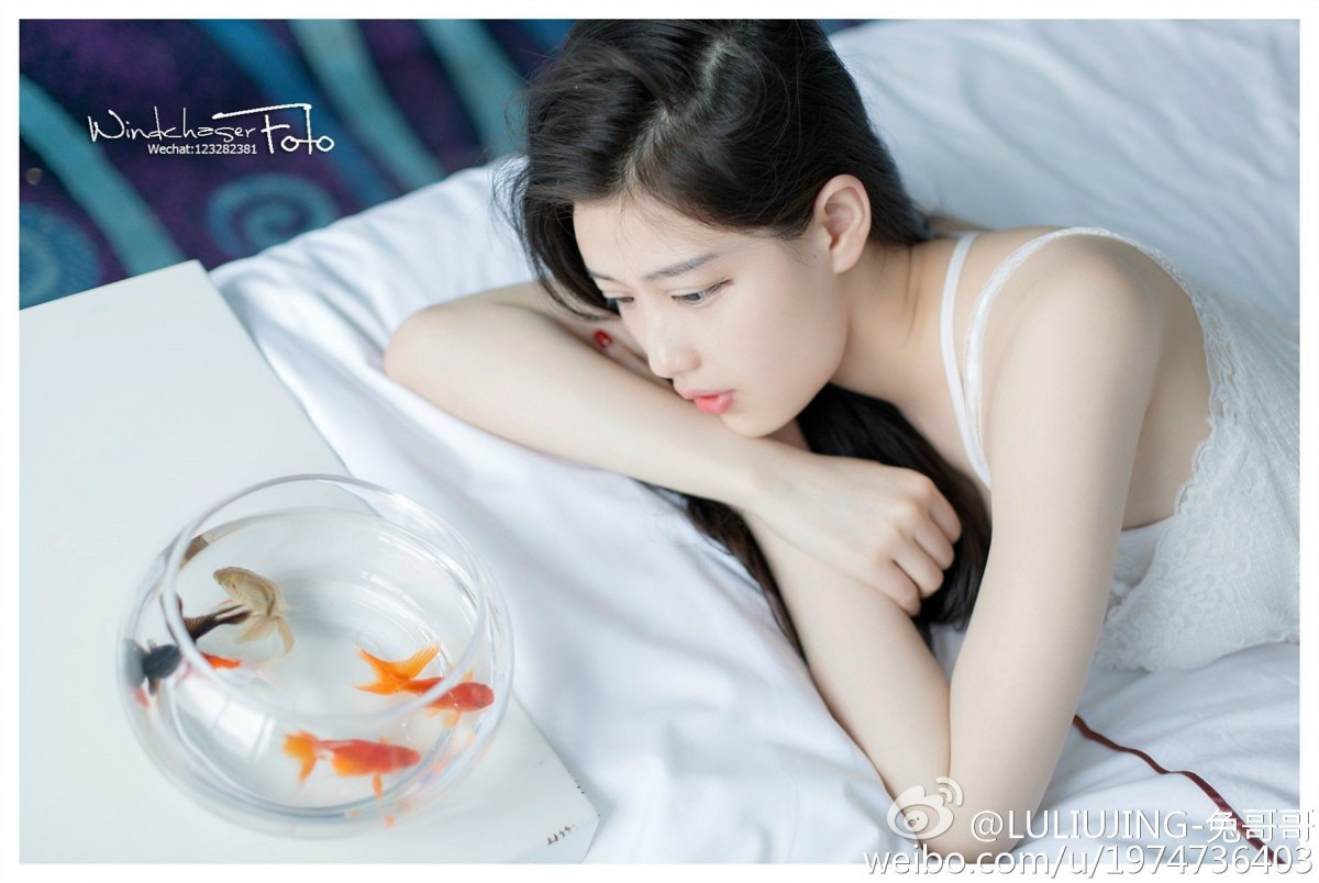 既有颜值又有身材的ChinaJoy美人LULIUJING兔哥哥