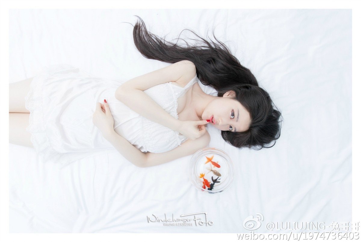 既有颜值又有身材的ChinaJoy美人LULIUJING兔哥哥
