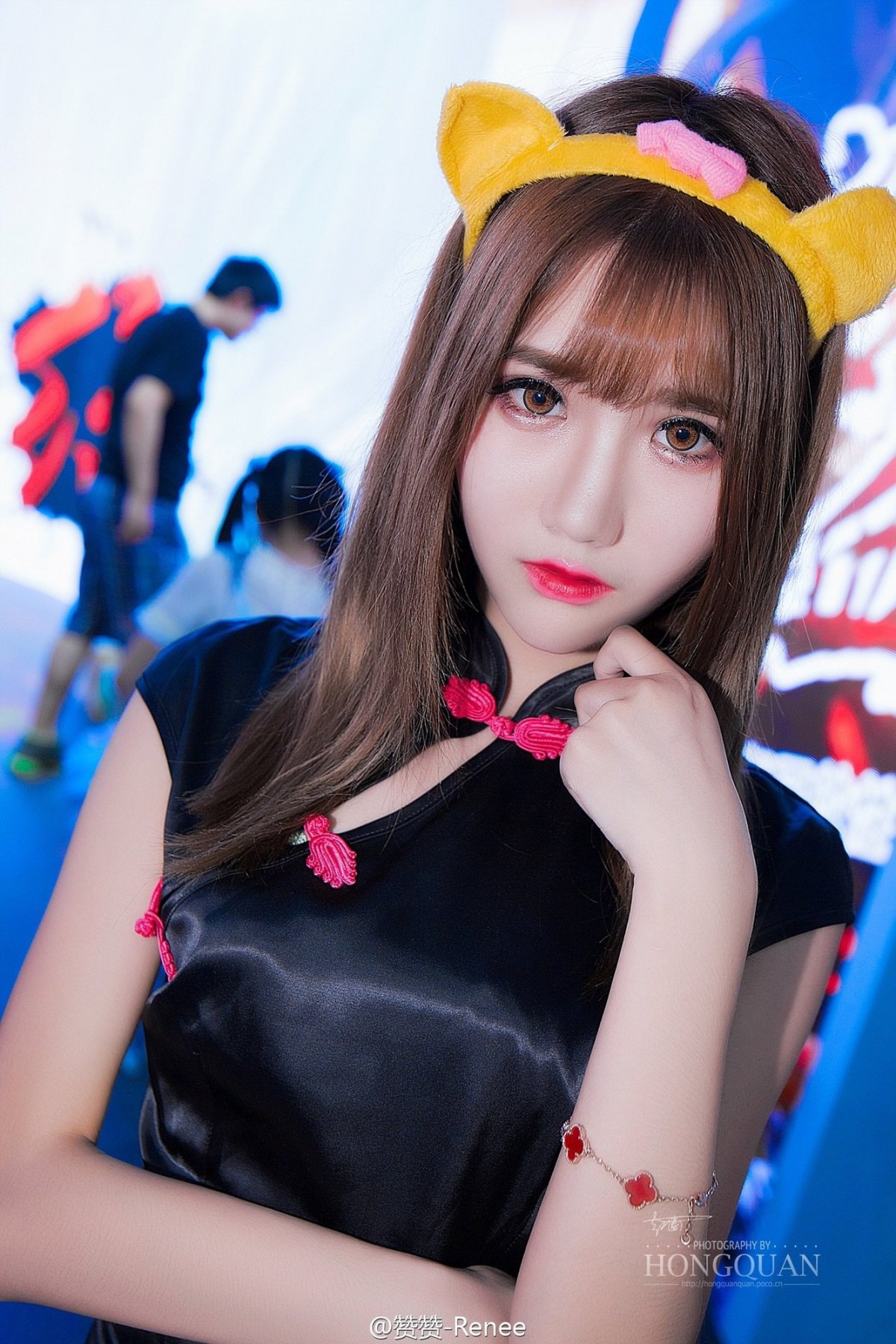 品珂互动传媒签约Showgirl美女赞赞Renee