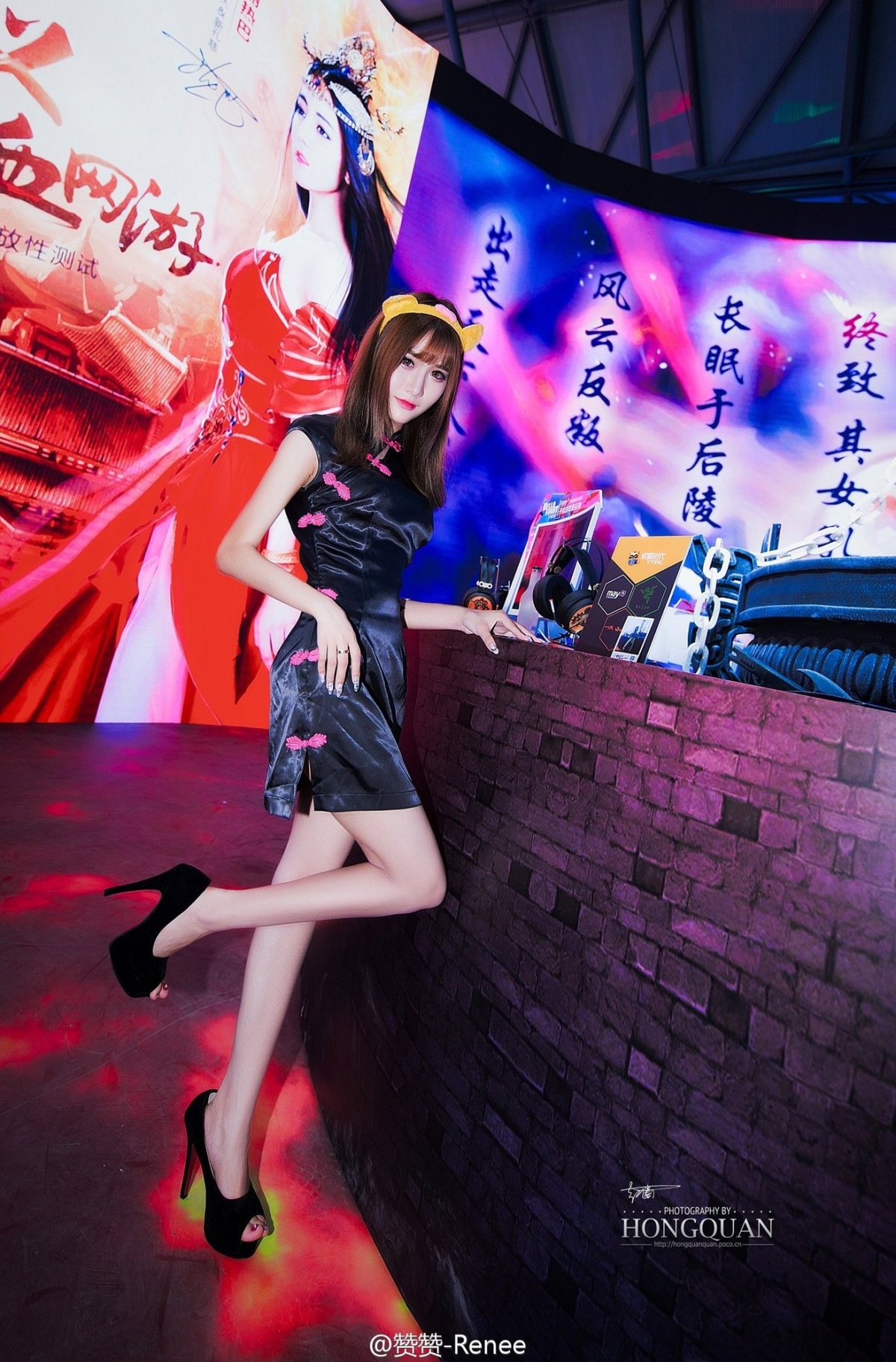品珂互动传媒签约Showgirl美女赞赞Renee