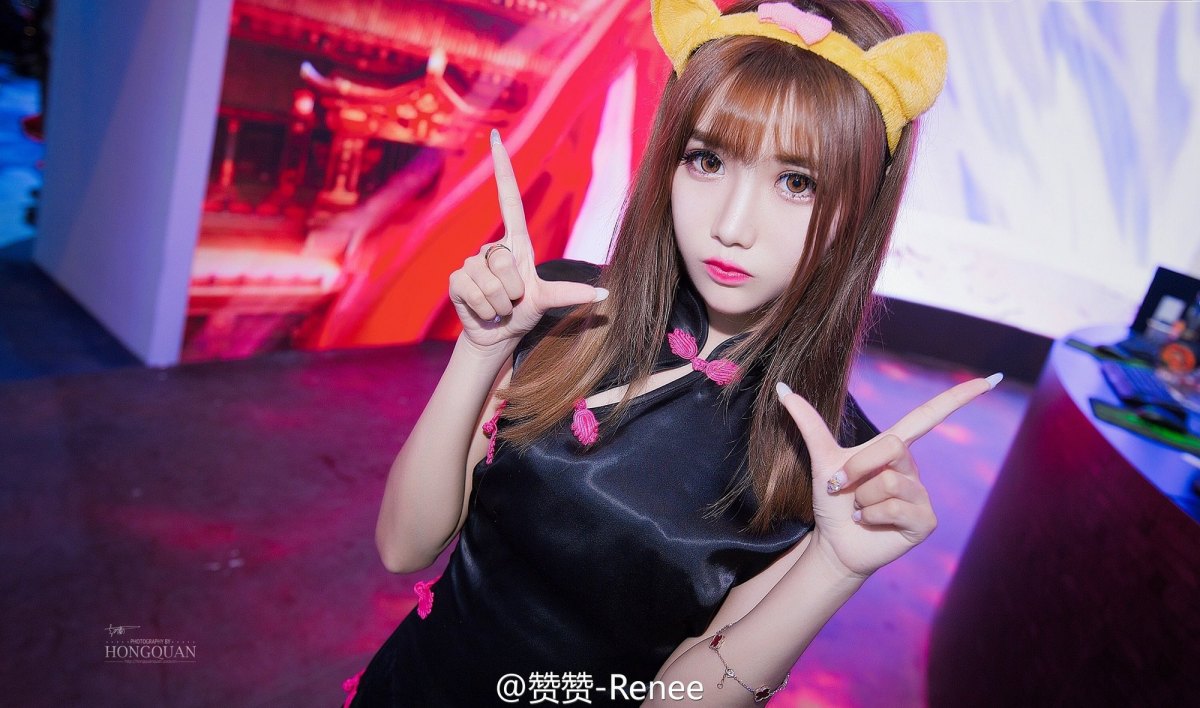品珂互动传媒签约Showgirl美女赞赞Renee