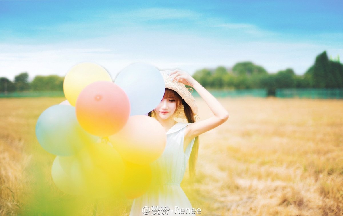 品珂互动传媒签约Showgirl美女赞赞Renee