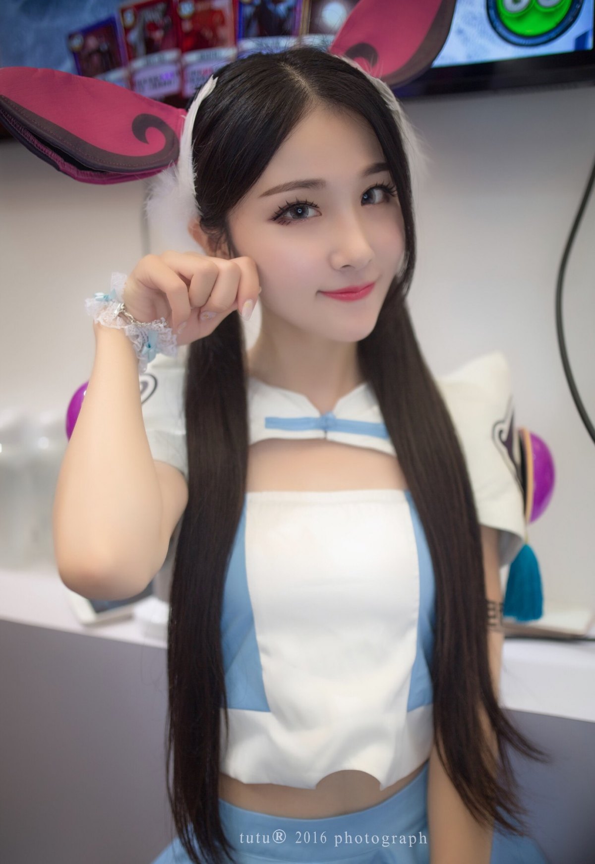 2016电魂游戏展台showgirl美女林亦梦