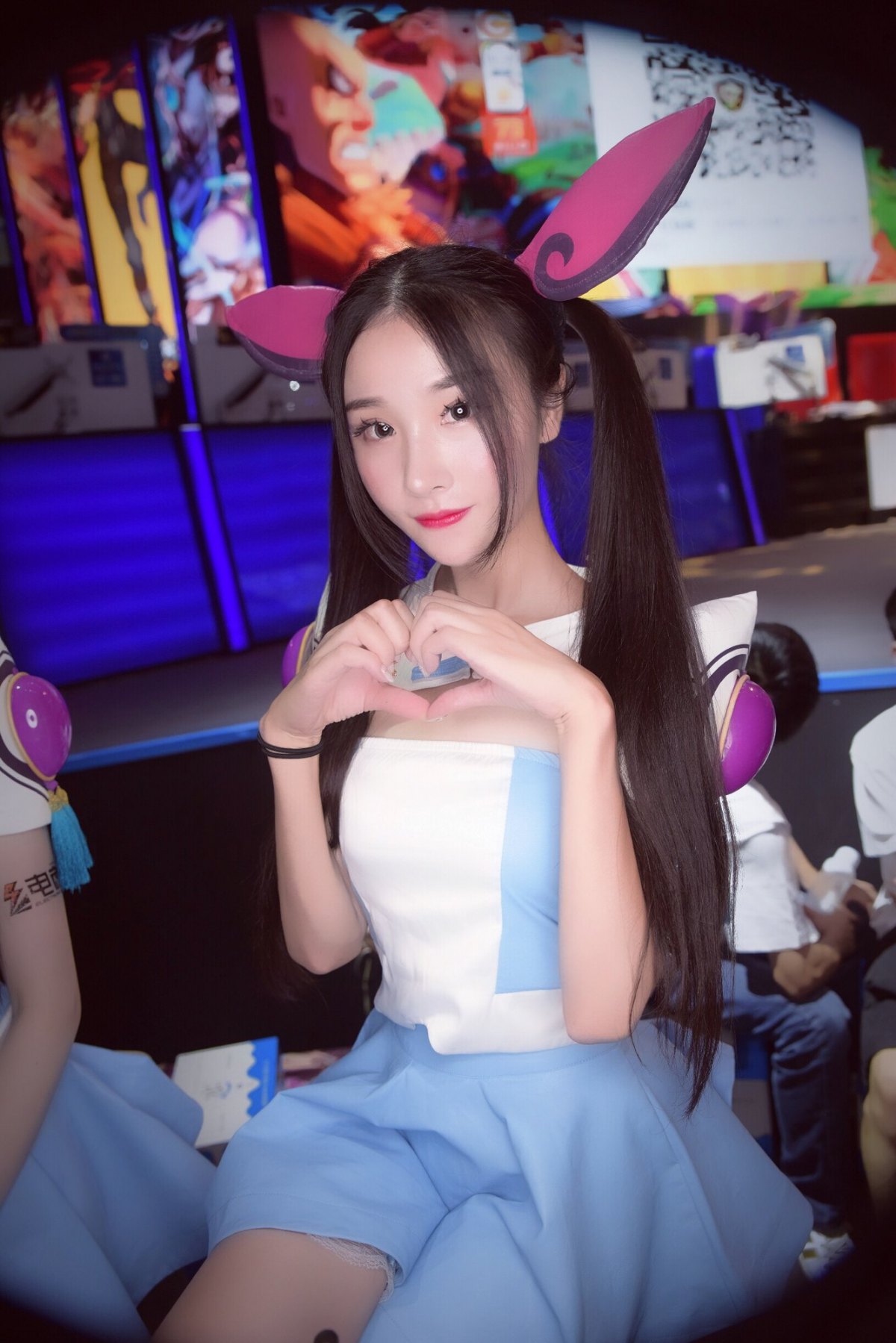 2016电魂游戏展台showgirl美女林亦梦