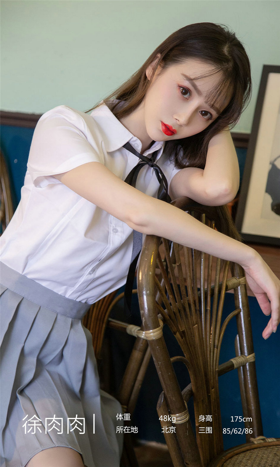 清新单纯少女模特徐肉肉室内美腿玉足性感人体诱惑写真