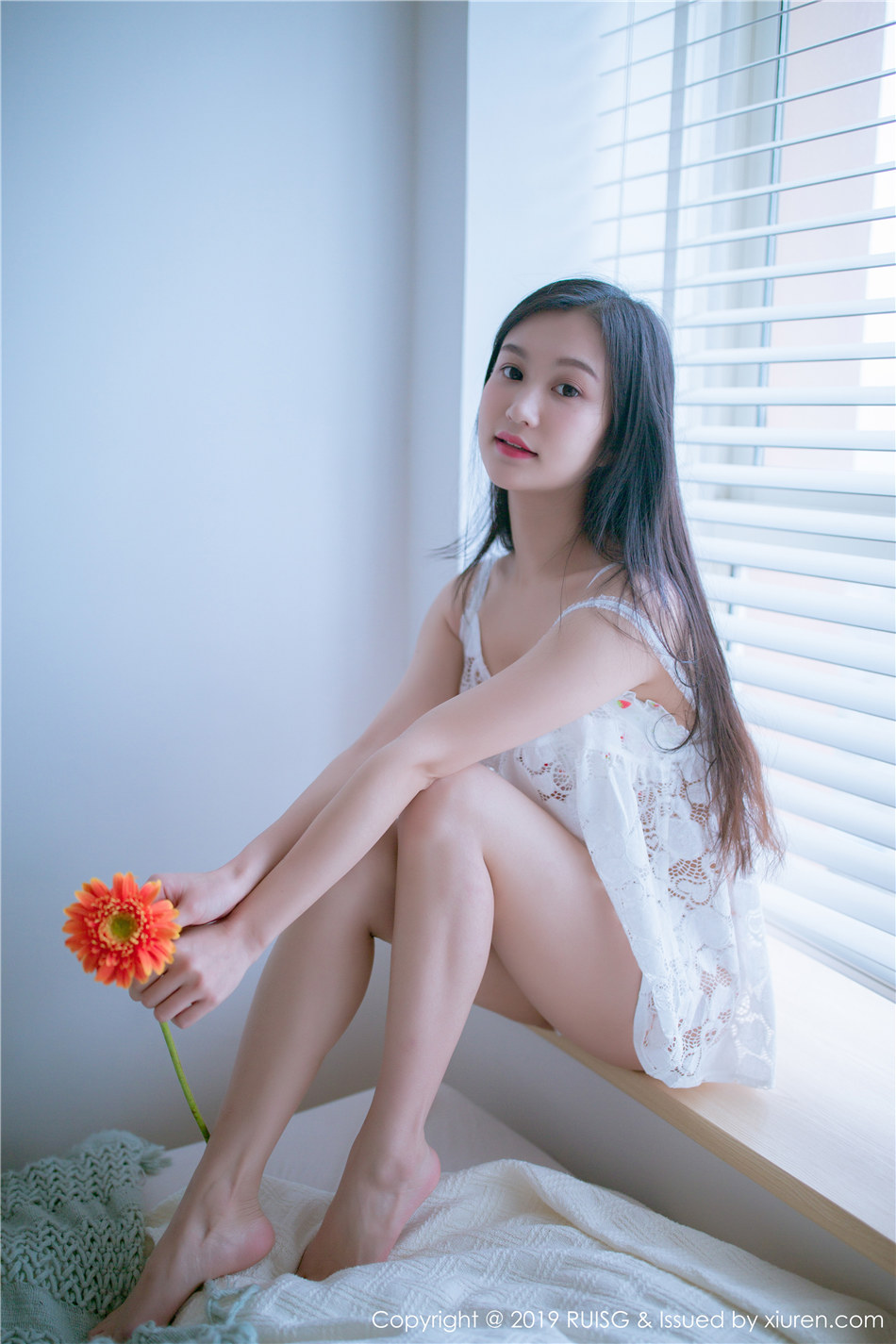 甜美可爱女孩深紫Julie室内性感睡衣白皙铜体魅惑写真