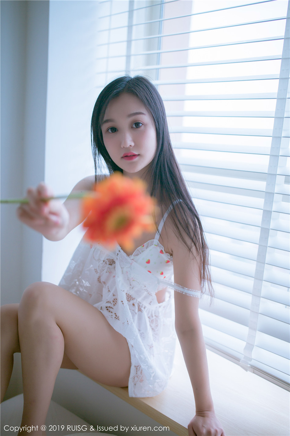 甜美可爱女孩深紫Julie室内性感睡衣白皙铜体魅惑写真