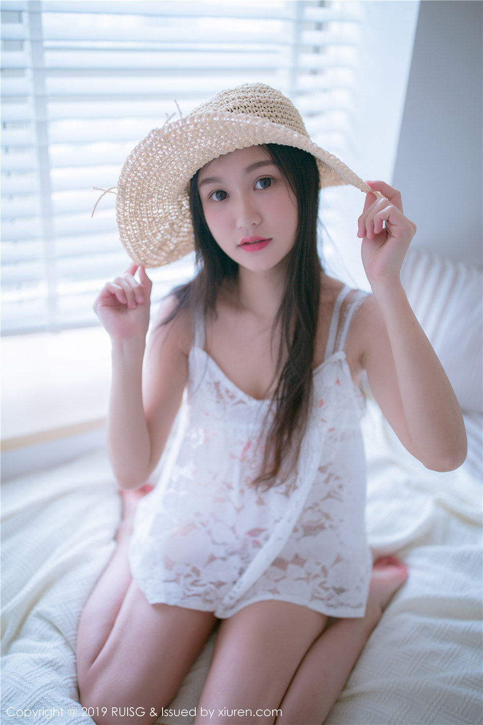甜美可爱女孩深紫Julie室内性感睡衣白皙铜体魅惑写真