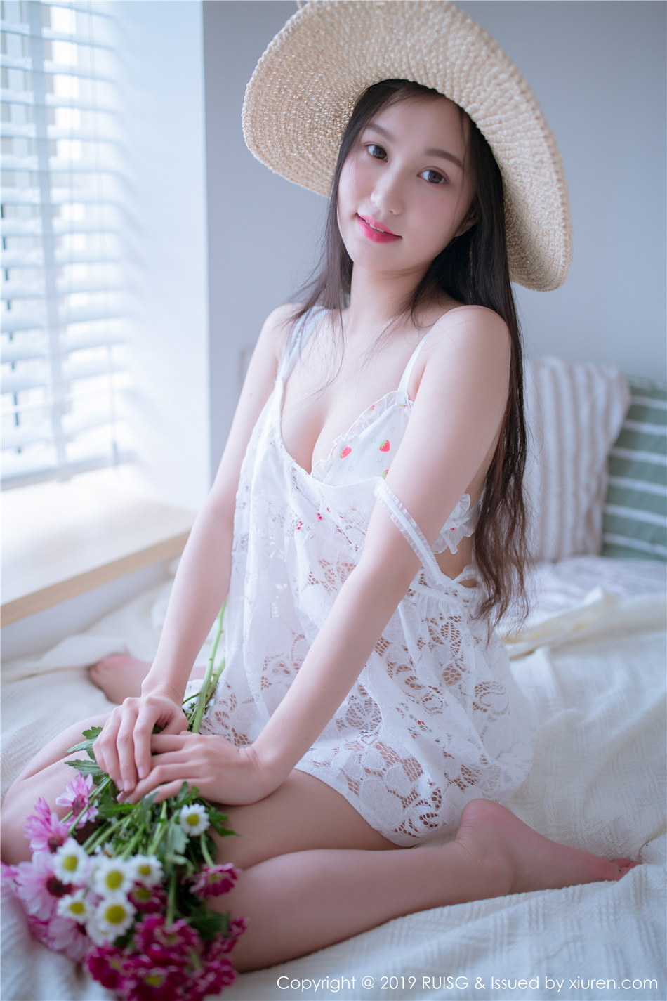 甜美可爱女孩深紫Julie室内性感睡衣白皙铜体魅惑写真