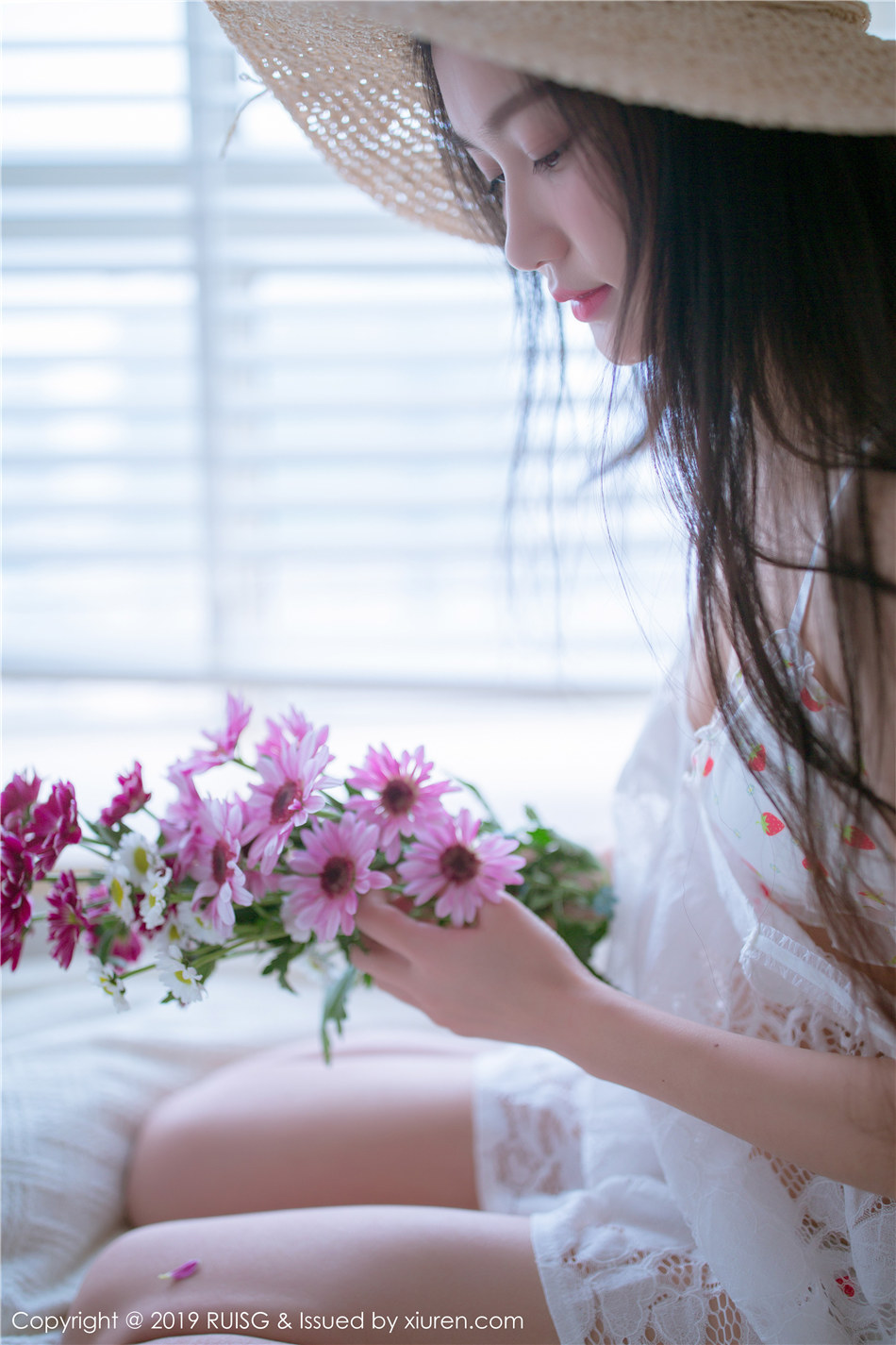 甜美可爱女孩深紫Julie室内性感睡衣白皙铜体魅惑写真