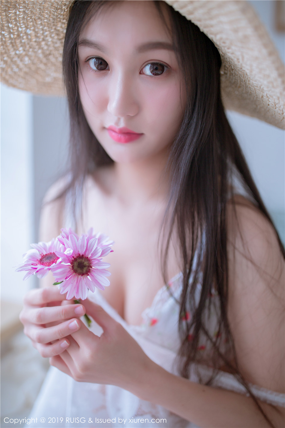 甜美可爱女孩深紫Julie室内性感睡衣白皙铜体魅惑写真